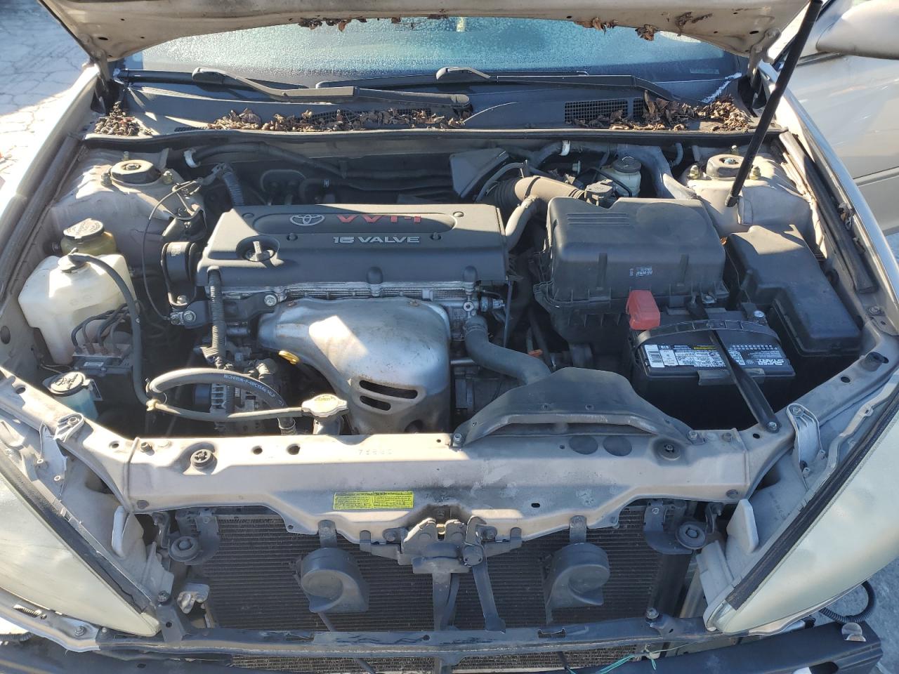 2005 Toyota Camry - Image 12