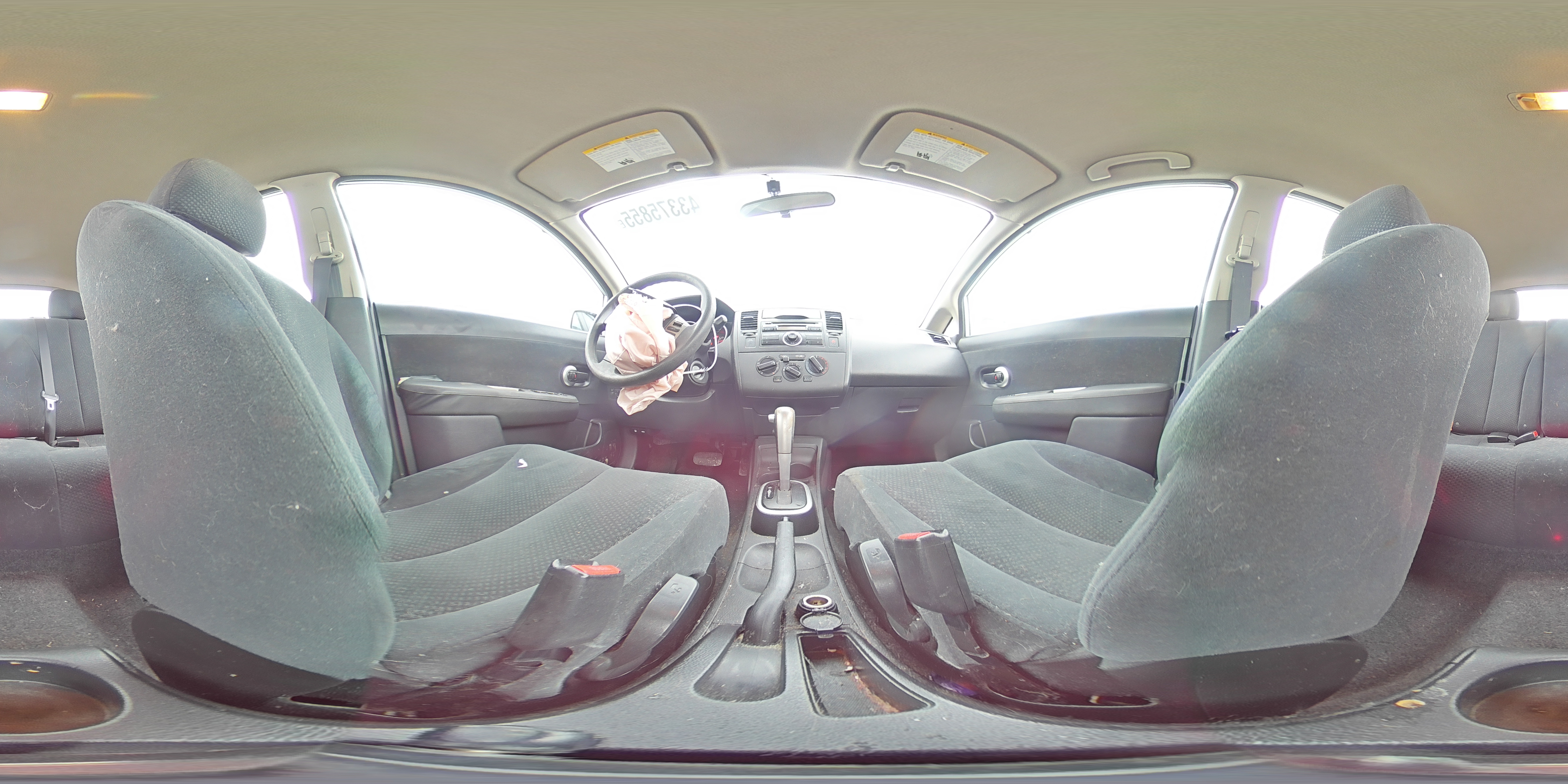 2011 Nissan Versa - Image 12