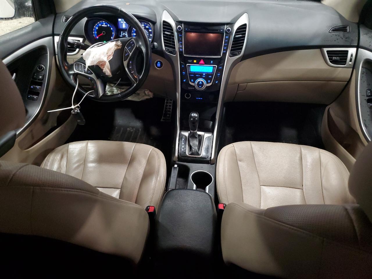 2014 Hyundai Elantra - Image 8
