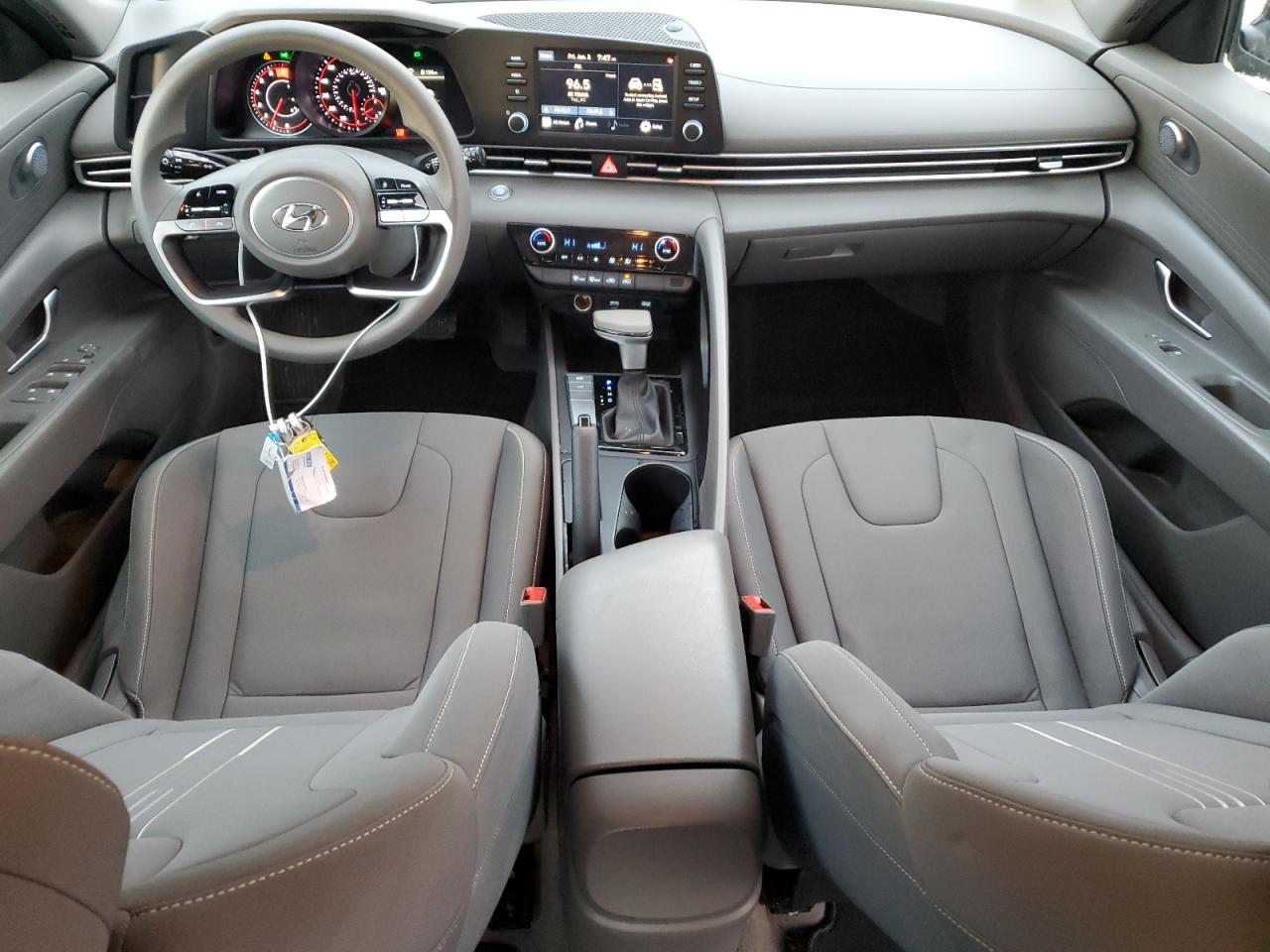 2023 Hyundai Elantra - Image 8