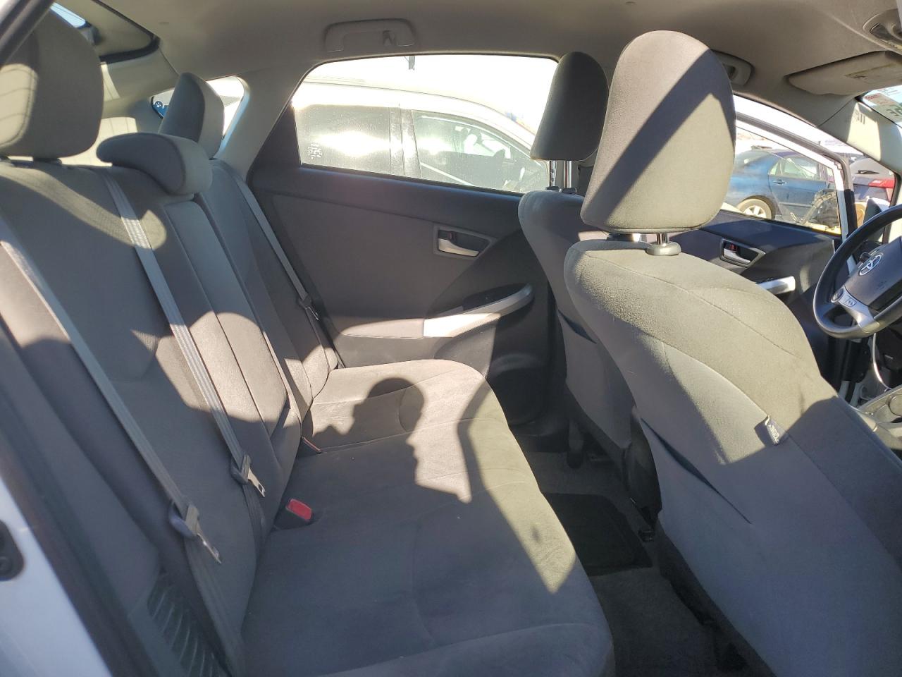 2015 Toyota Prius - Image 10