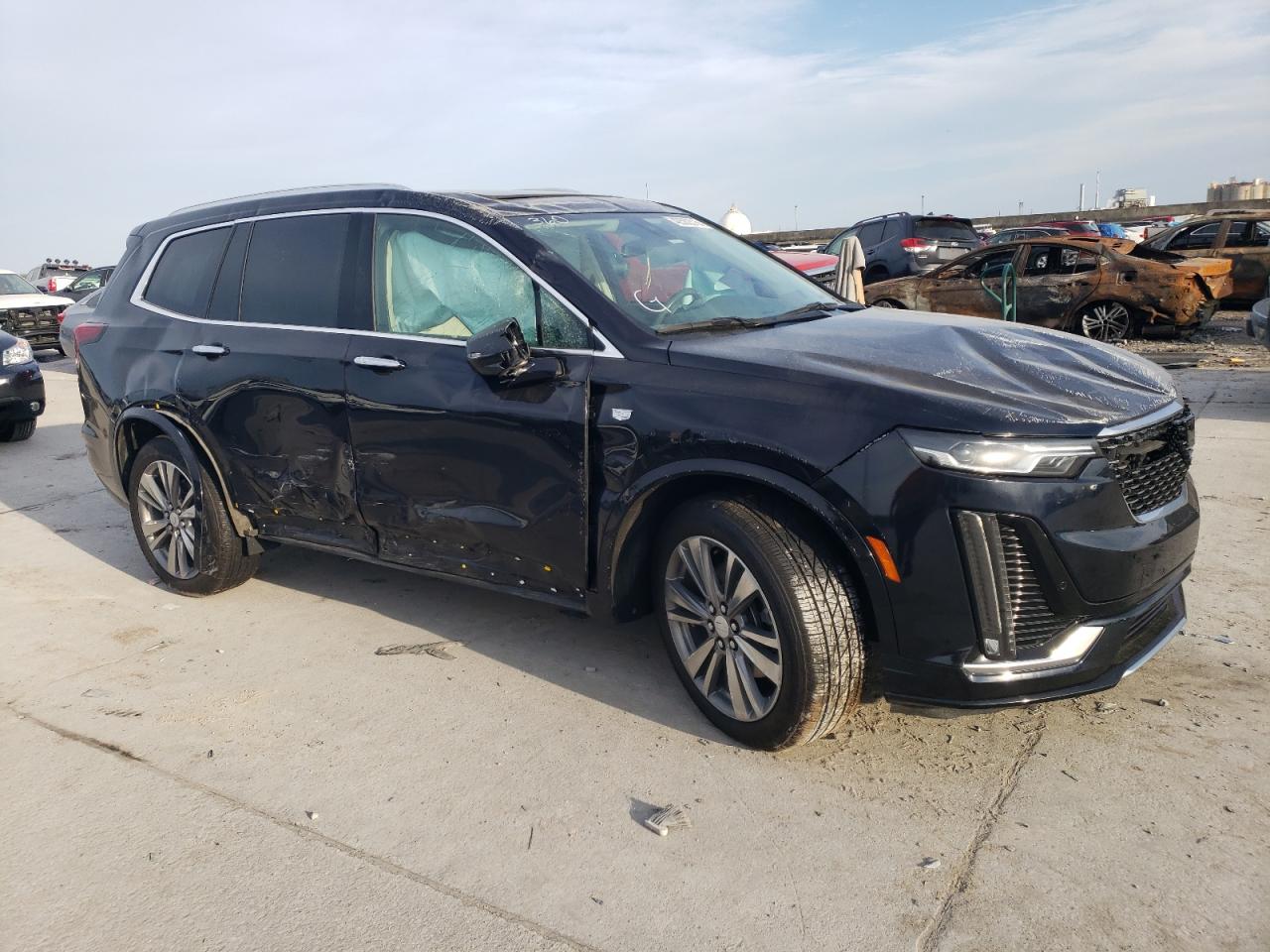 2022 Cadillac XT6 - Image 4