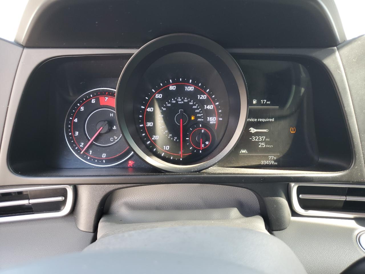 2022 Hyundai Elantra - Image 9