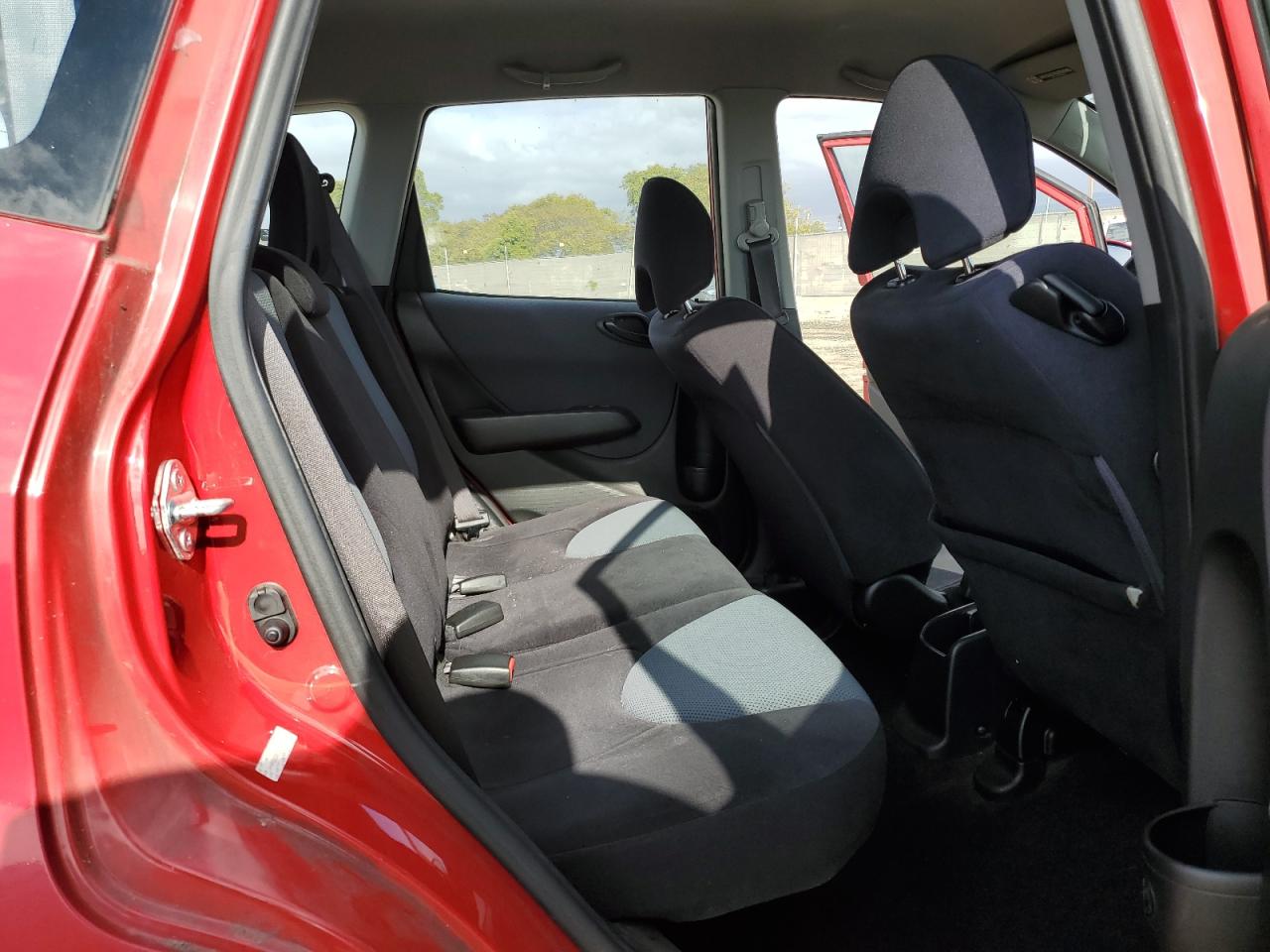 2007 Honda Fit - Image 10