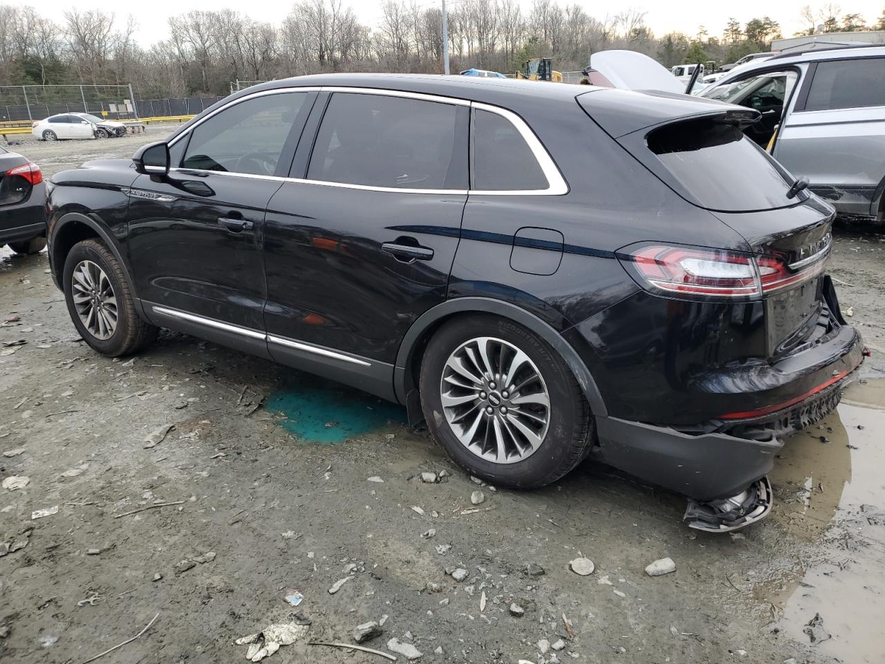2019 Lincoln Nautilus - Image 2
