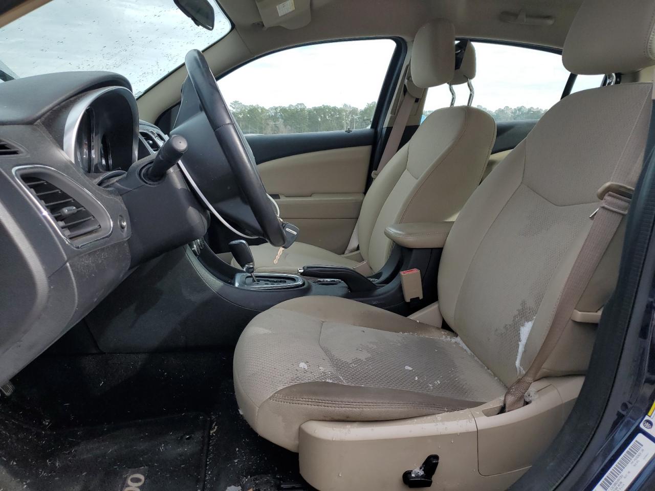 2013 Chrysler 200 - Image 7