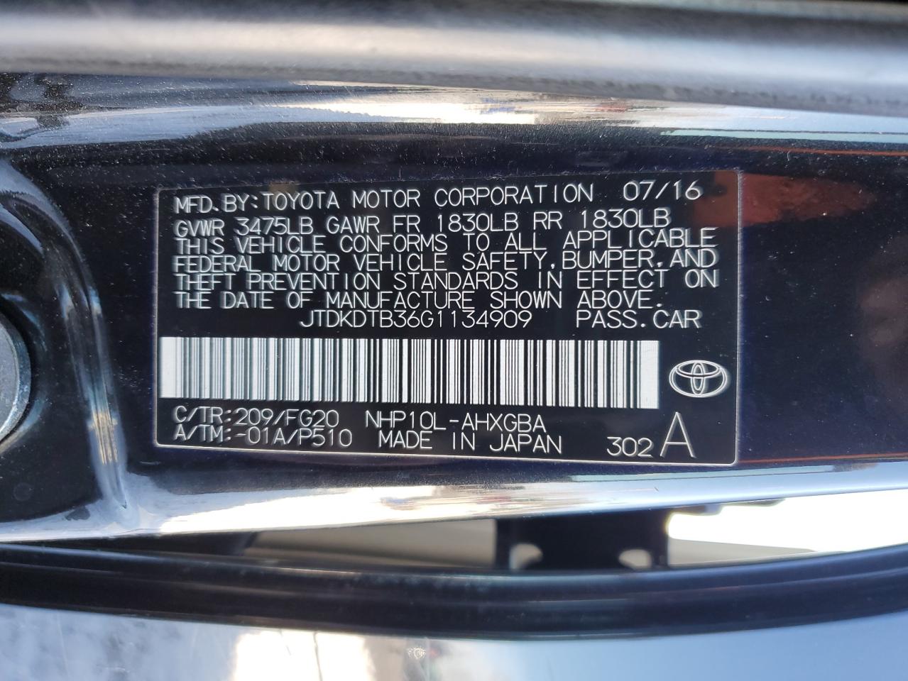 2016 Toyota Prius - Image 15