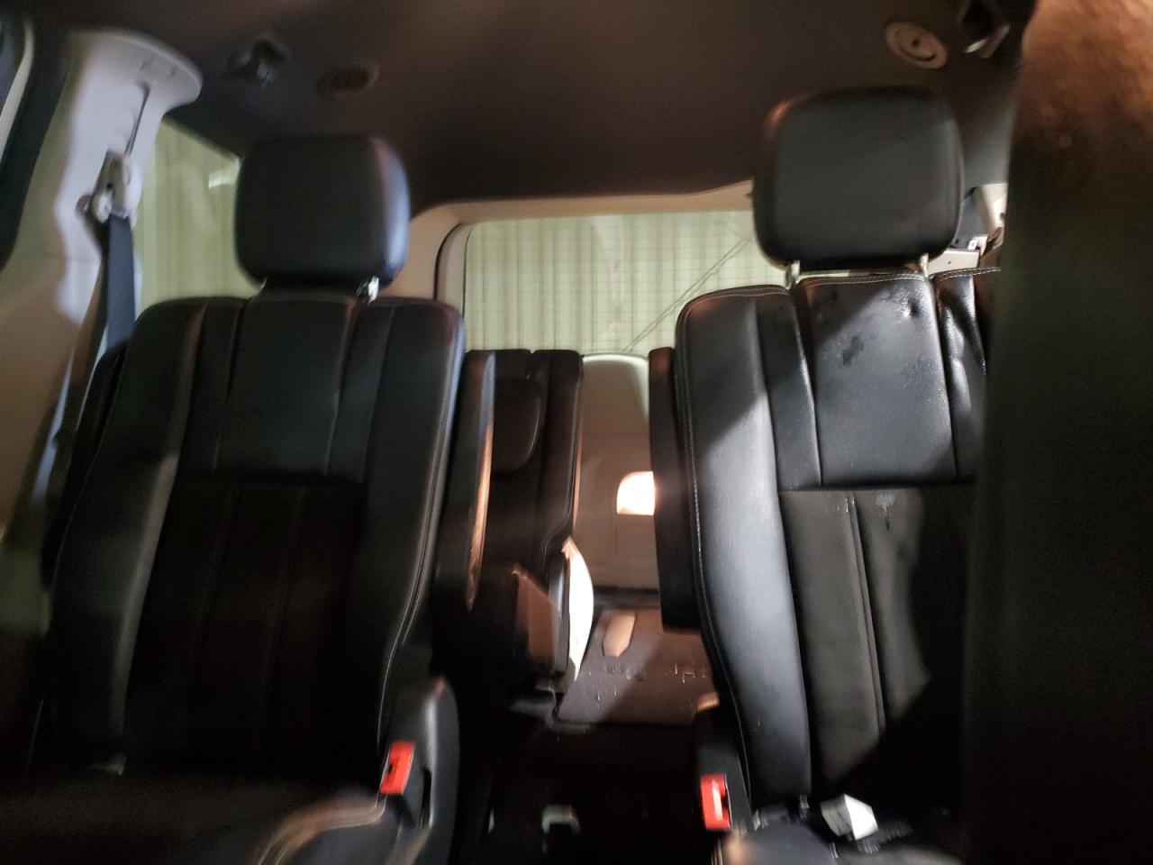 2019 Dodge Caravan - Image 10