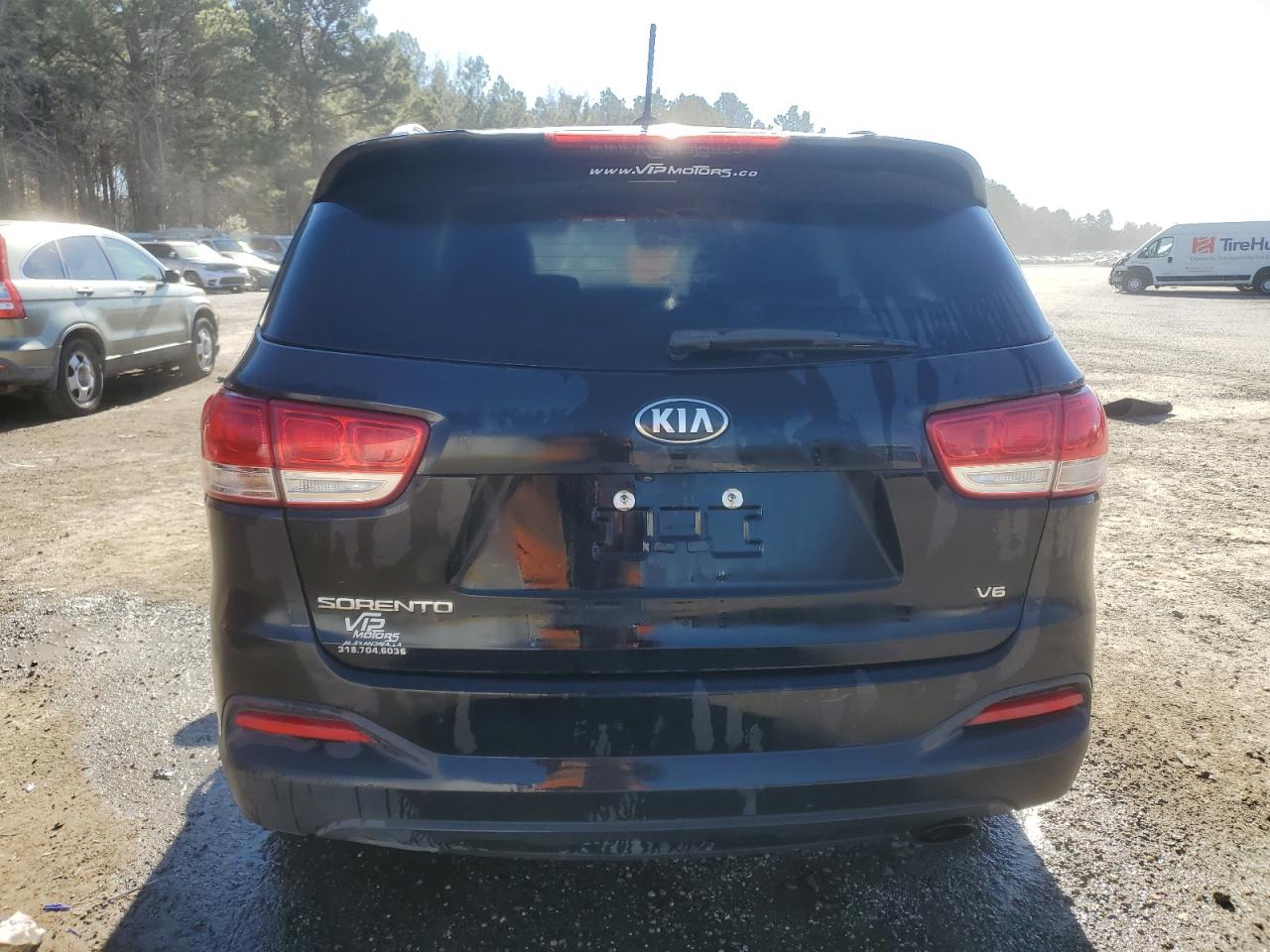 2018 Kia Sorento - Image 6