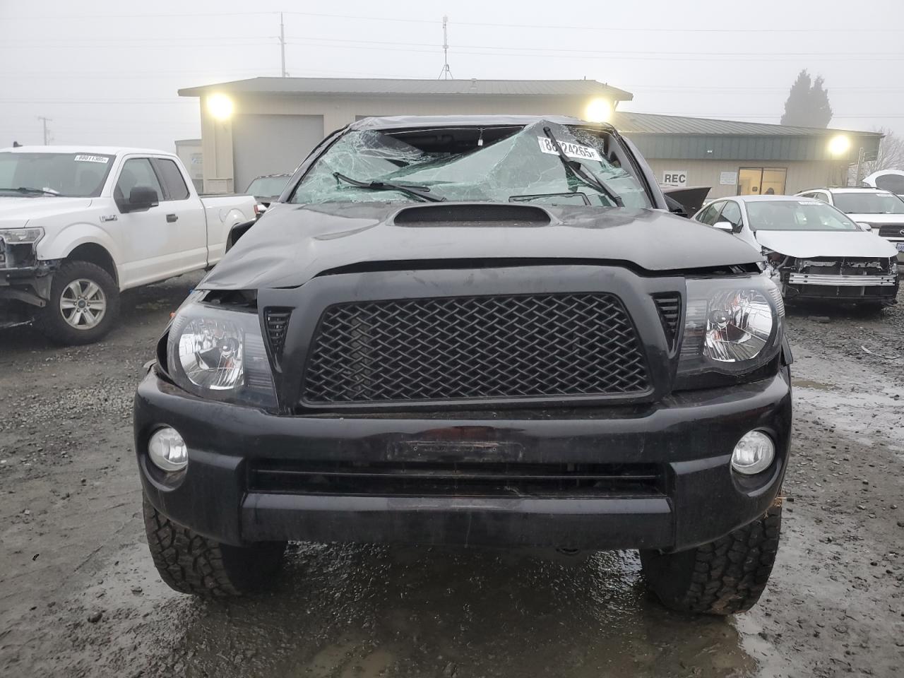 2011 Toyota Tacoma - Image 5