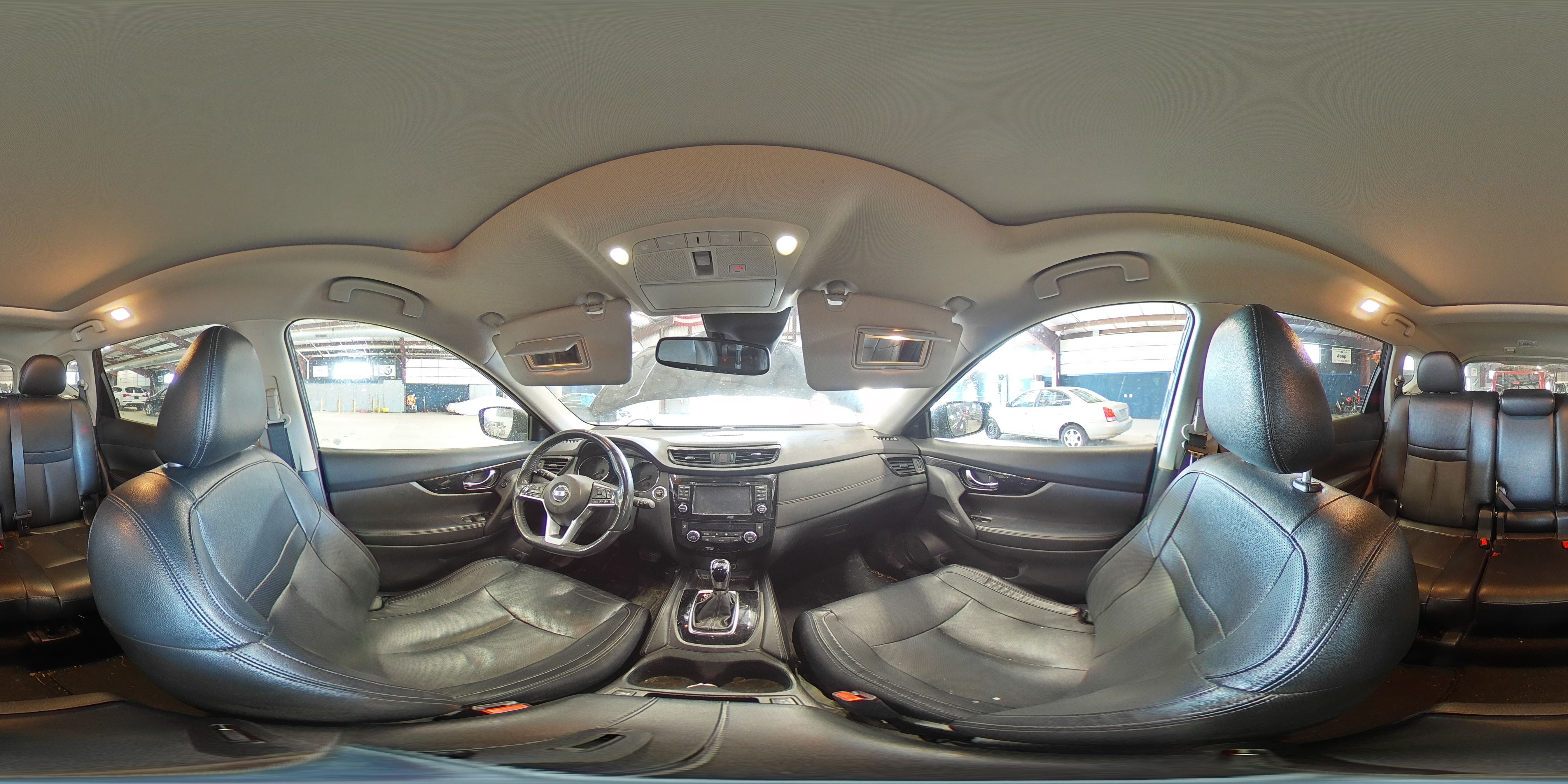 2017 Nissan Rogue - Image 14