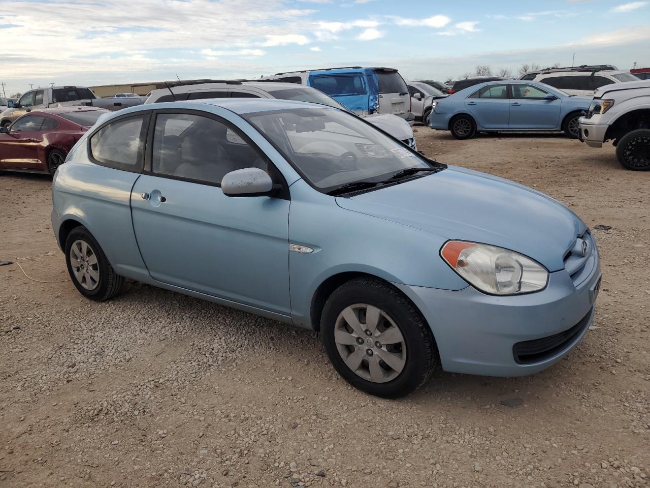 2011 Hyundai Accent - Image 4