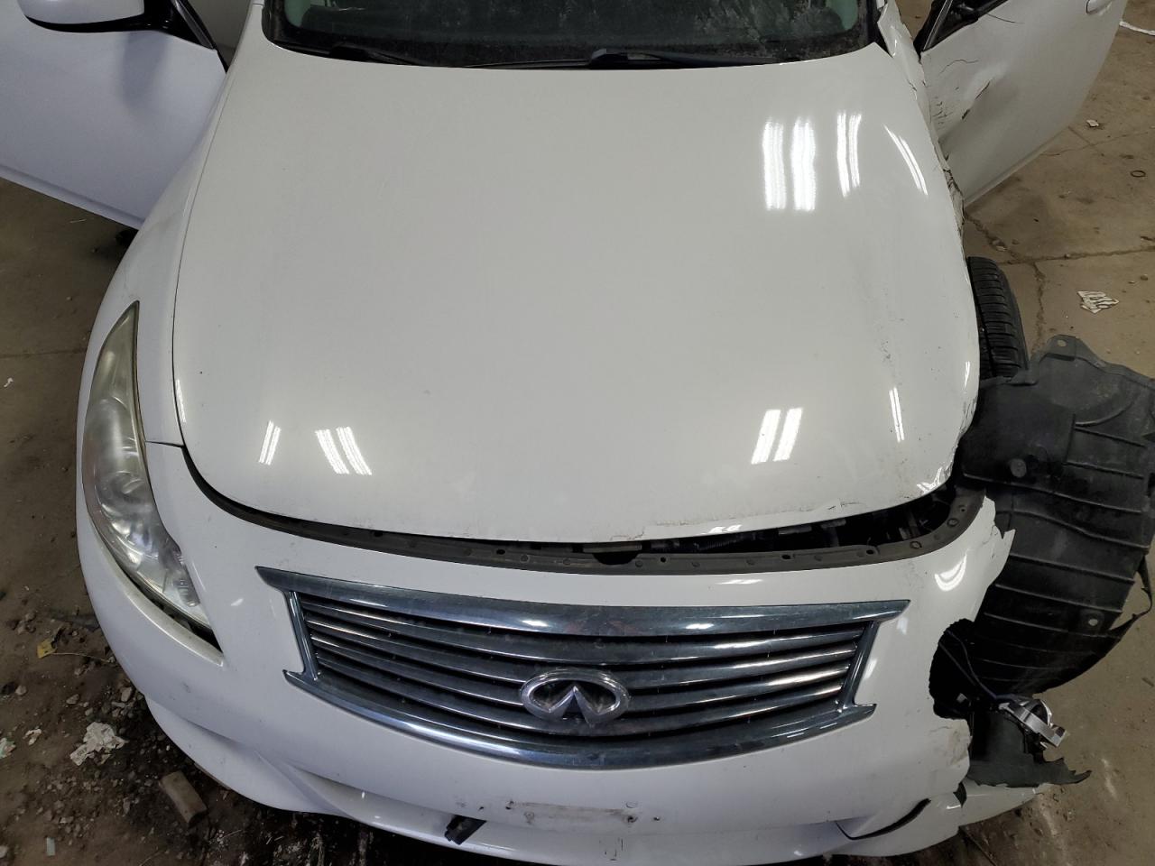 2011 Infiniti G - Image 12