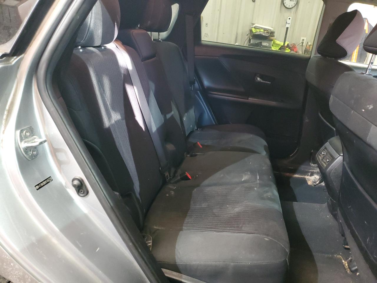 2015 Toyota Venza - Image 11