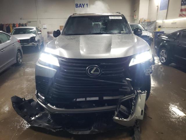  LEXUS LX 600 BAS 2024 Srebrny