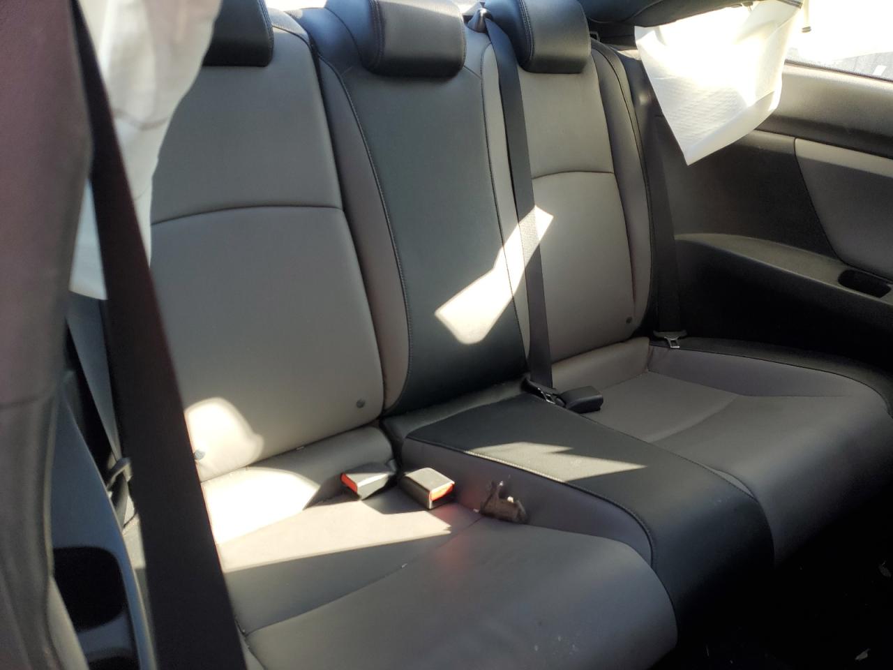 2018 Honda Civic Touring VIN: 2HGFC3B90JH353206 Lot: 87625565