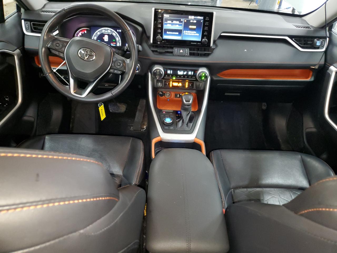 2019 Toyota RAV 4 - Image 8