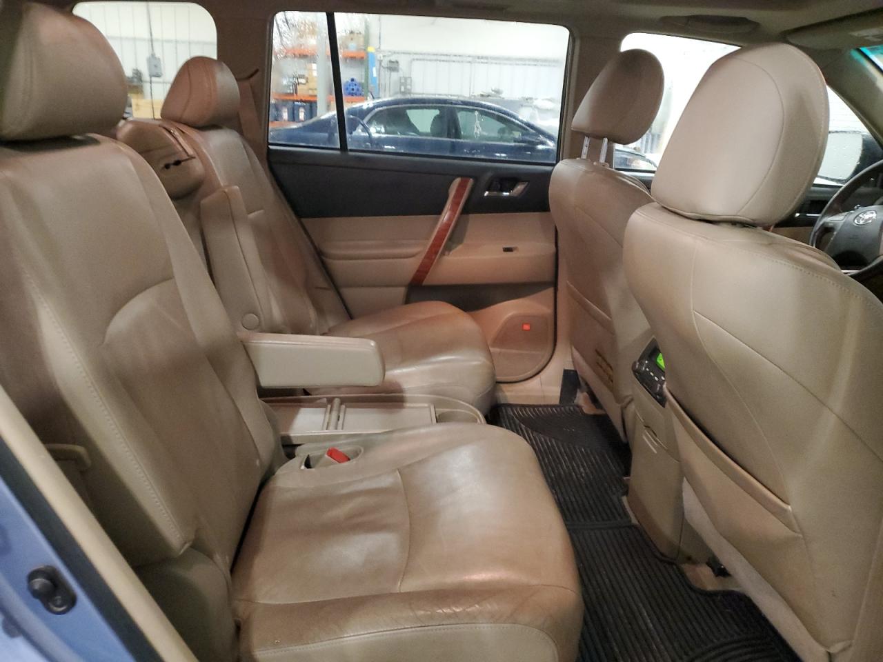 2008 Toyota Highlander - Image 11