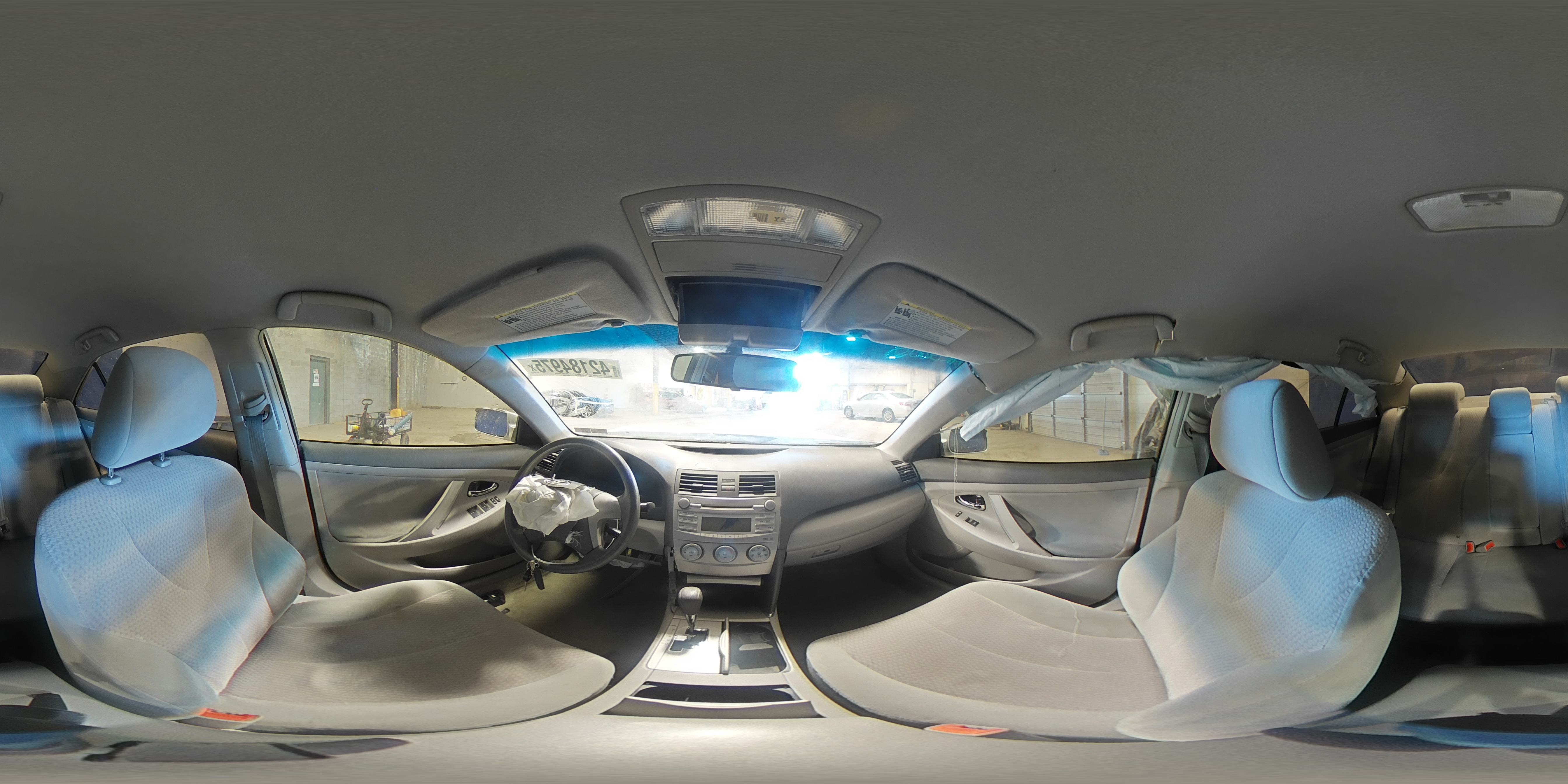 2011 Toyota Camry - Image 13