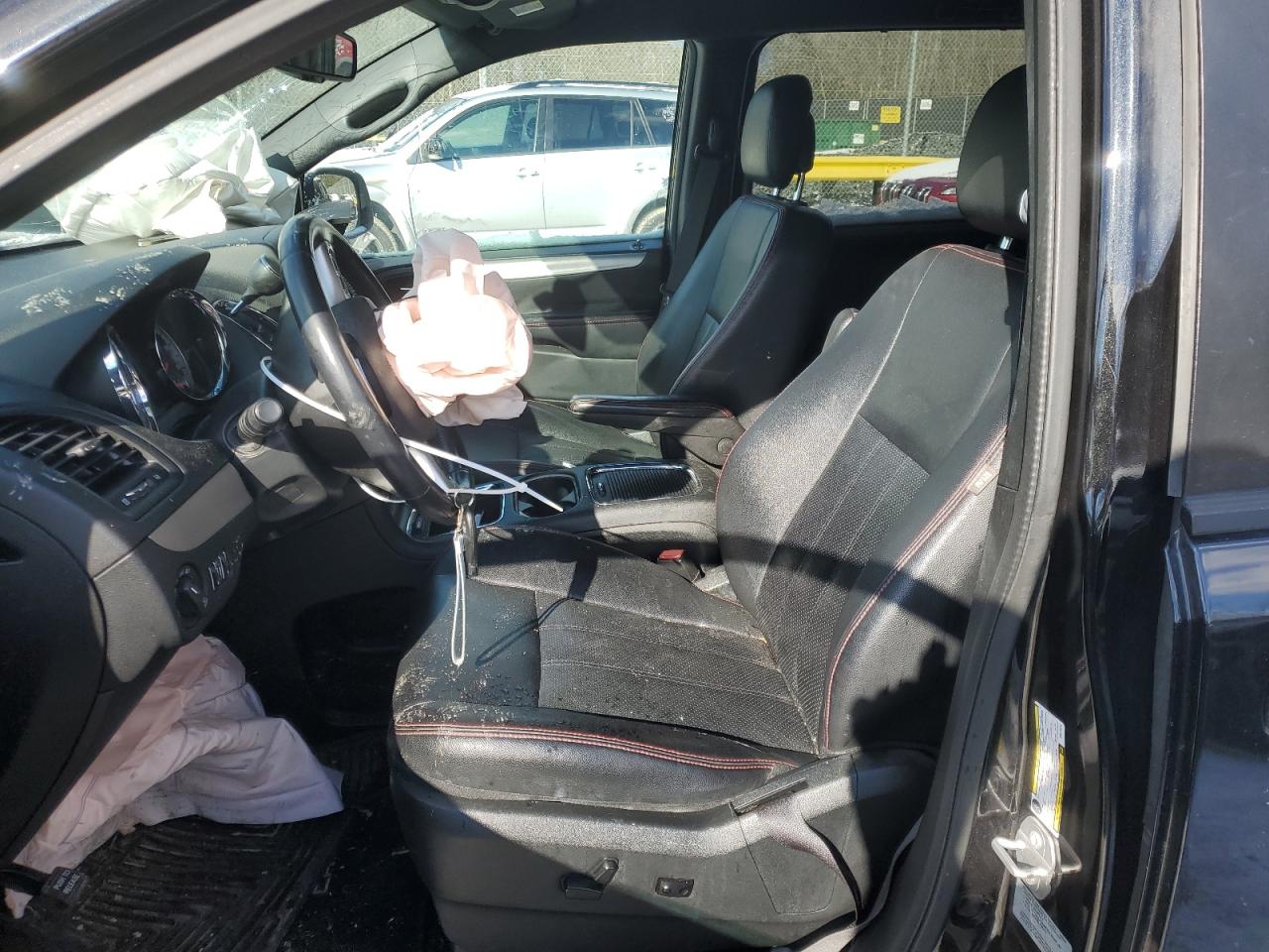 2017 Dodge Caravan - Image 7