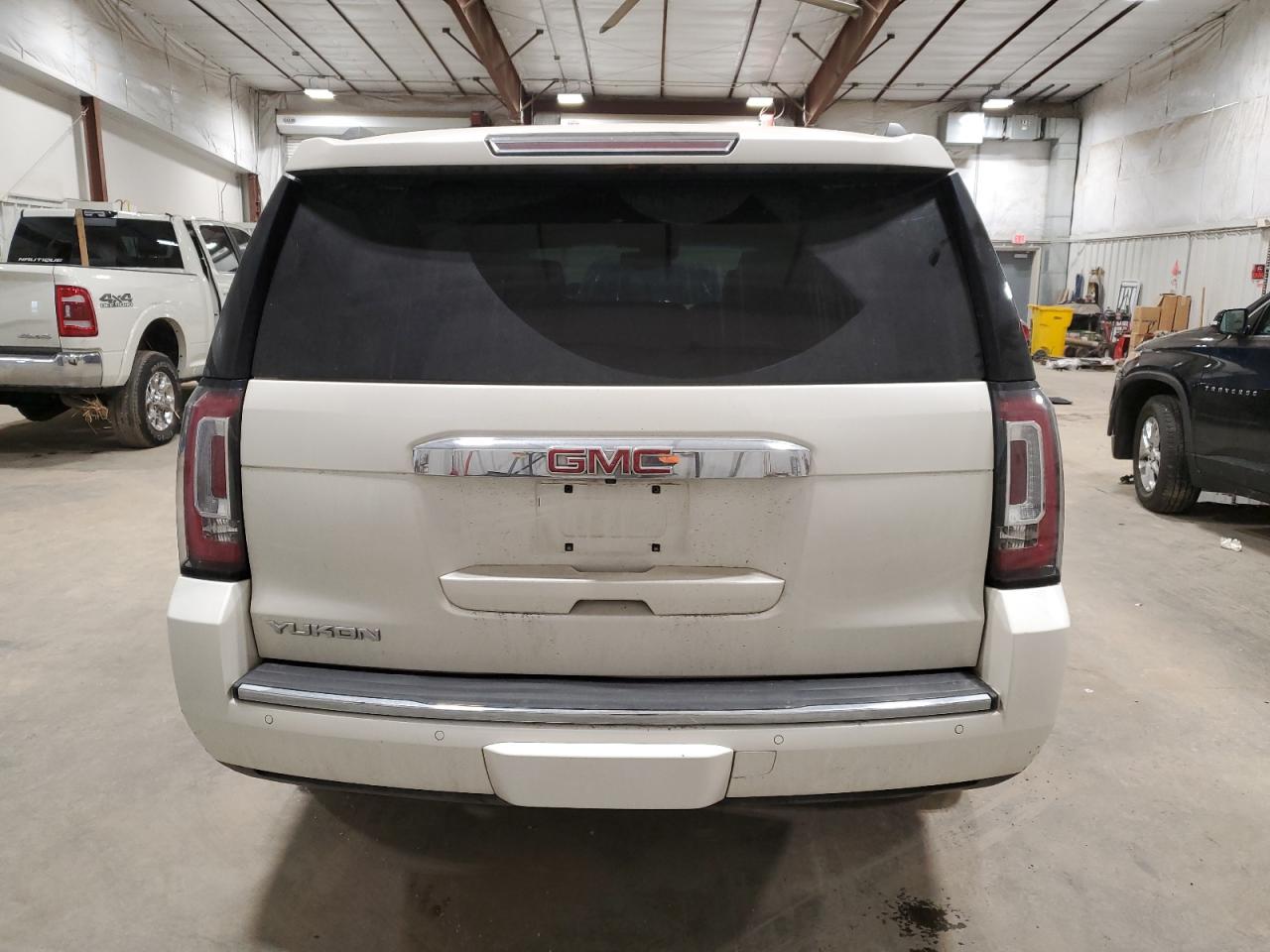 VIN 1GKS2CKJ2FR515861 2015 GMC YUKON no.6