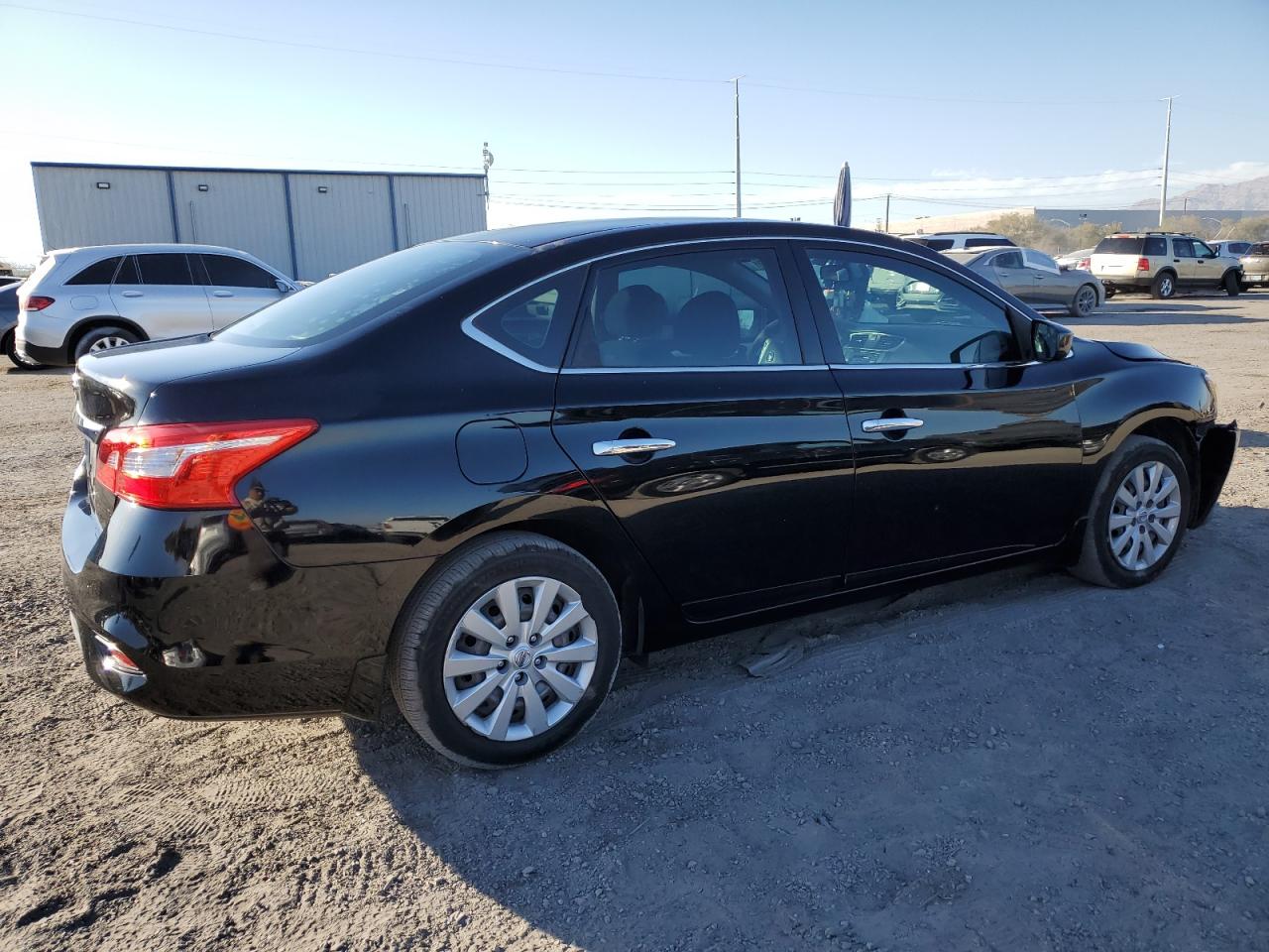 2016 Nissan Sentra - Image 3