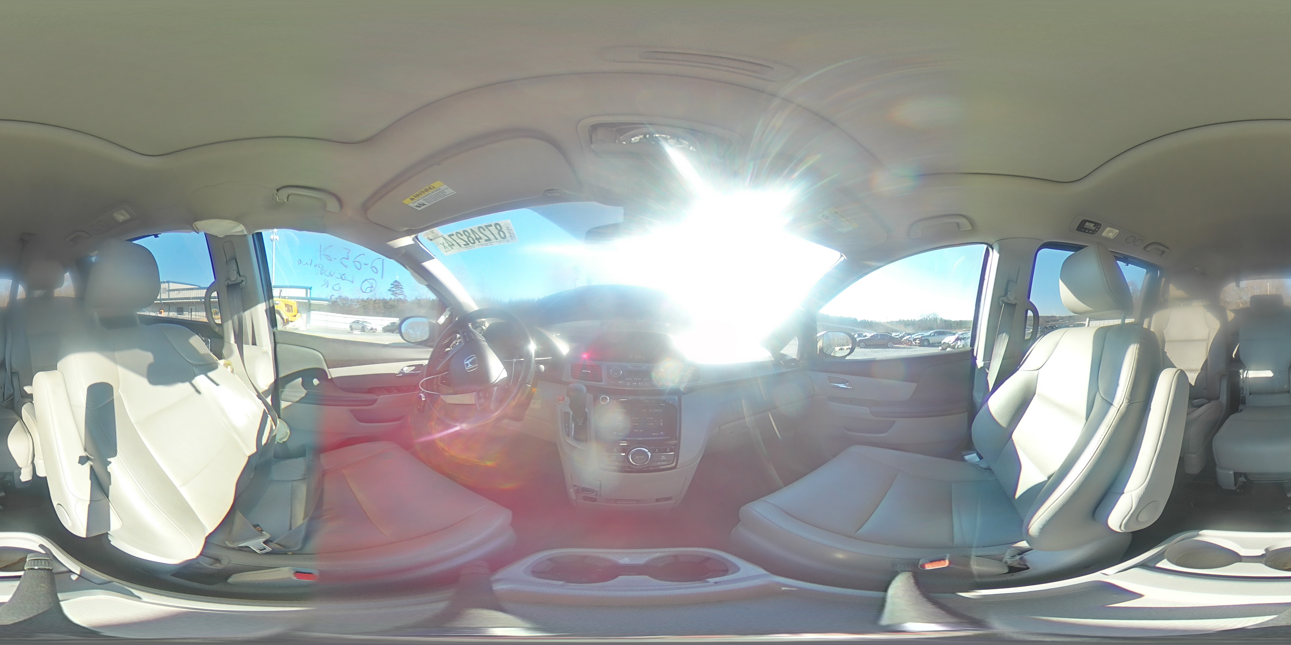 2015 Honda Odyssey - Image 13