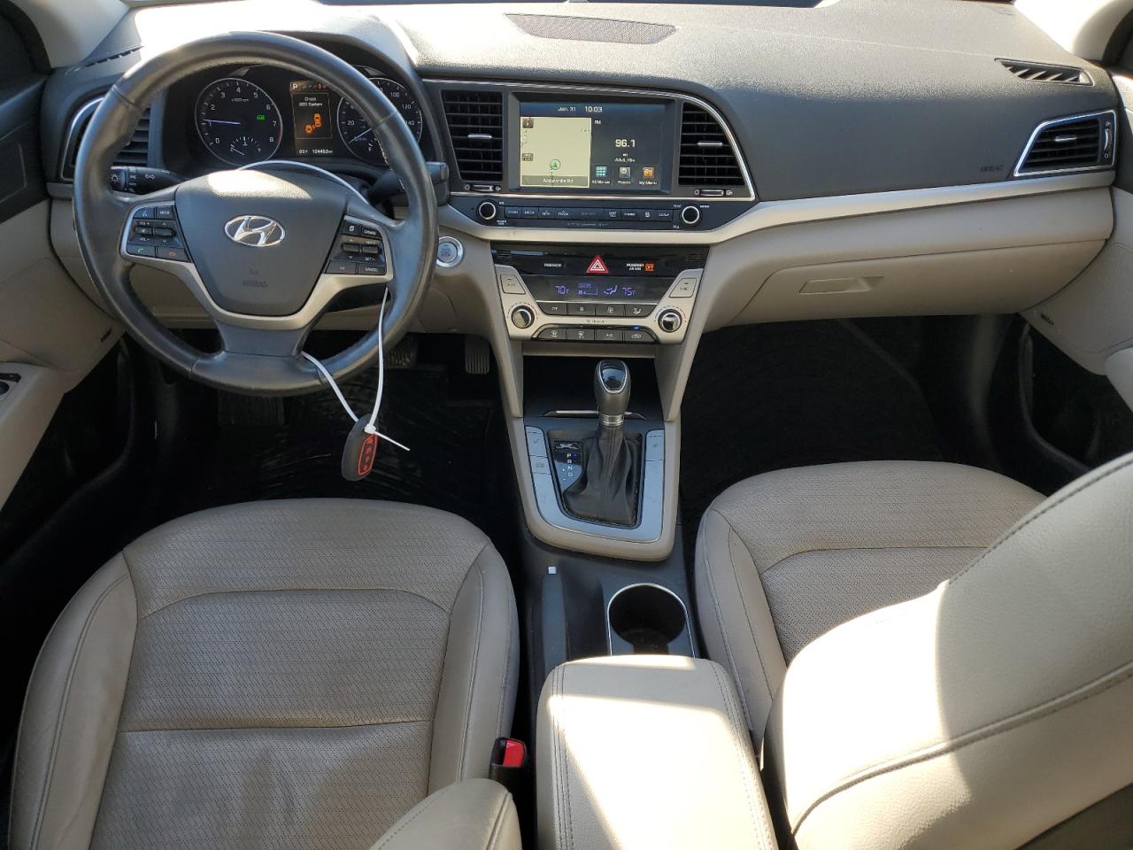 2017 Hyundai Elantra - Image 8