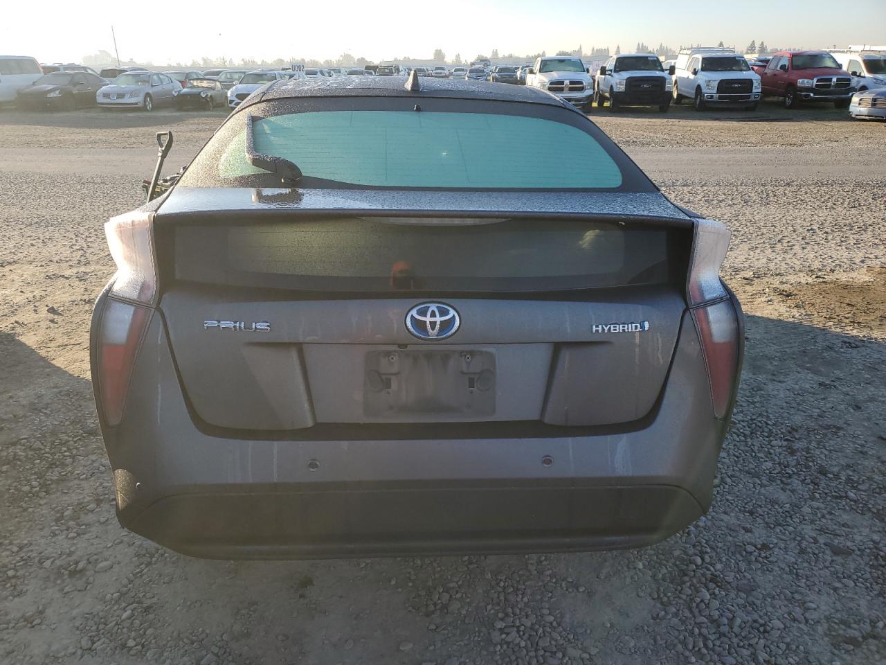 VIN JTDKBRFUXJ3591200 2018 TOYOTA PRIUS no.6