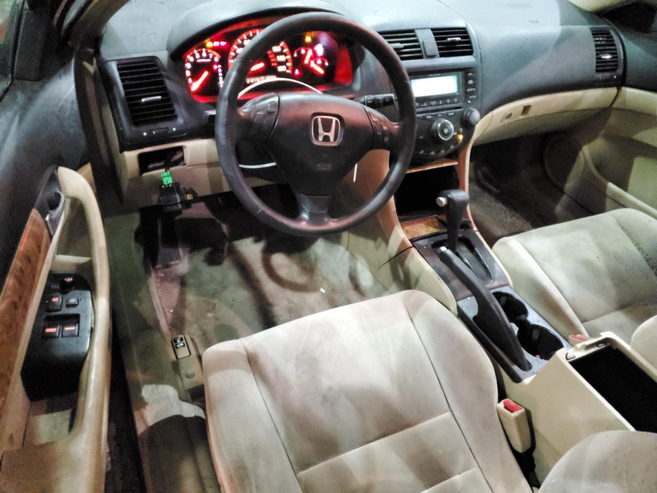 2003 Honda Accord - Image 8