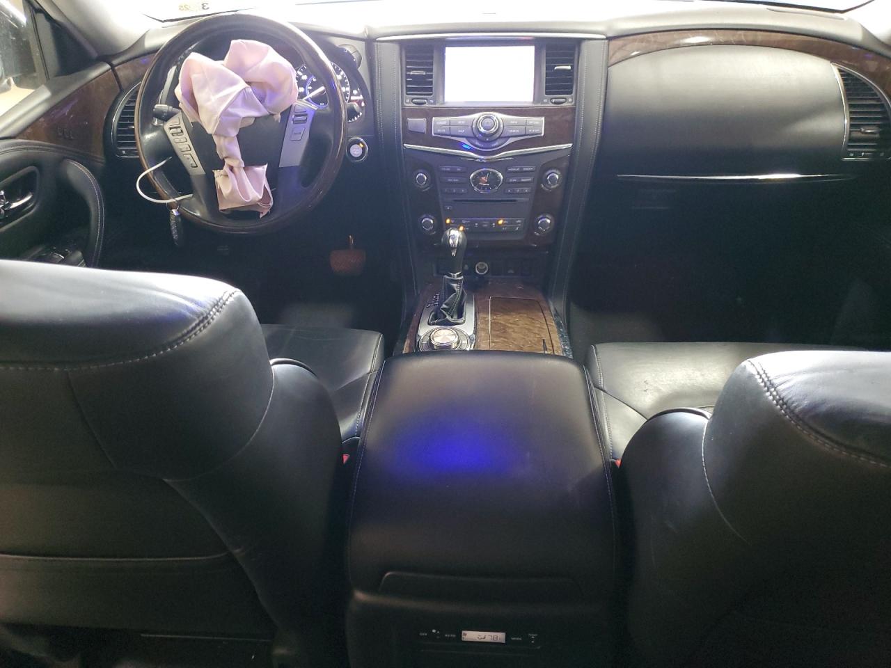 2017 Infiniti QX80 - Image 8