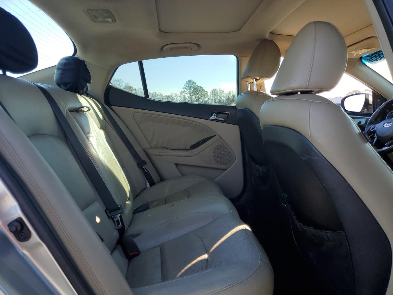 2012 Kia Optima - Image 10