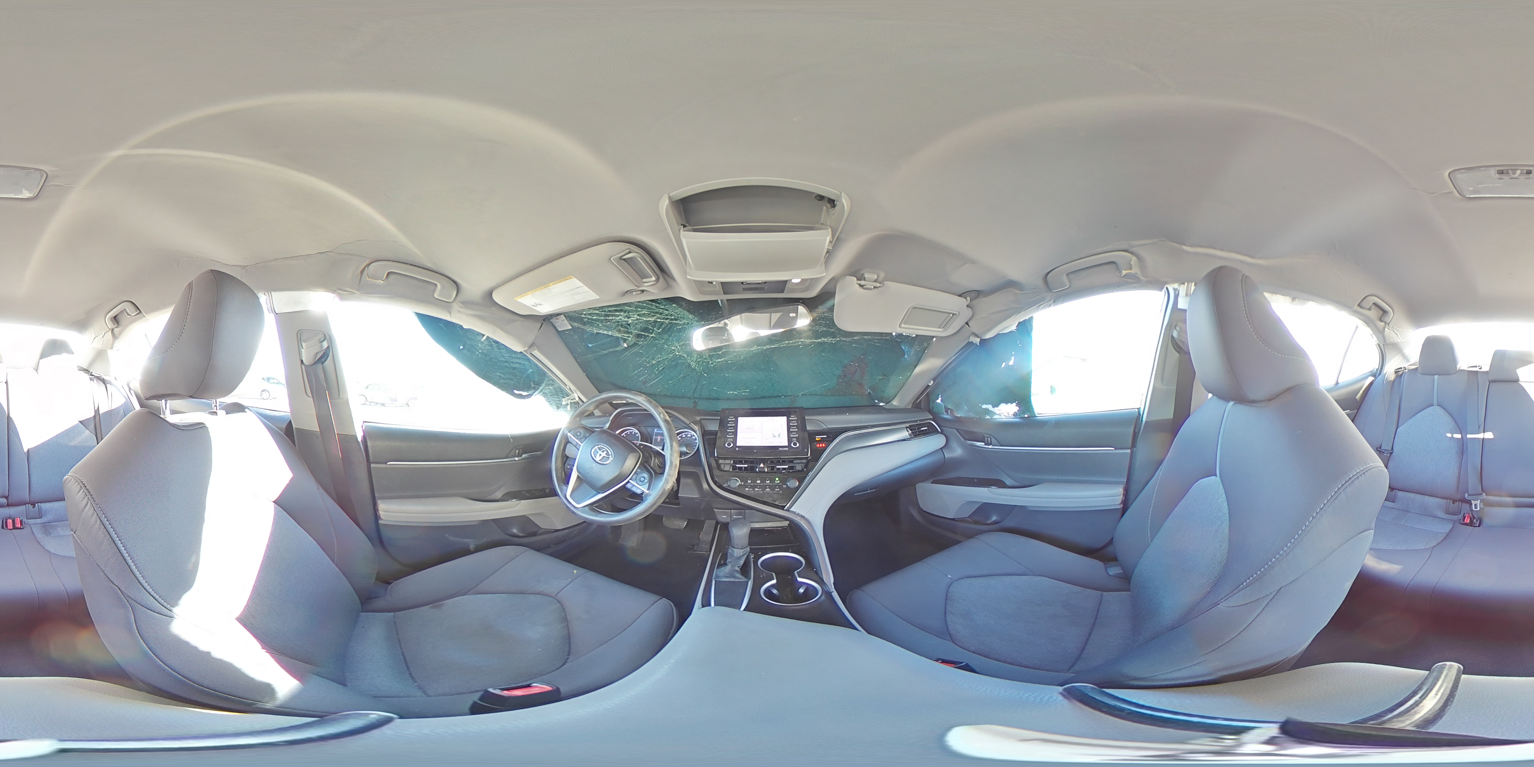 2021 Toyota Camry - Image 12