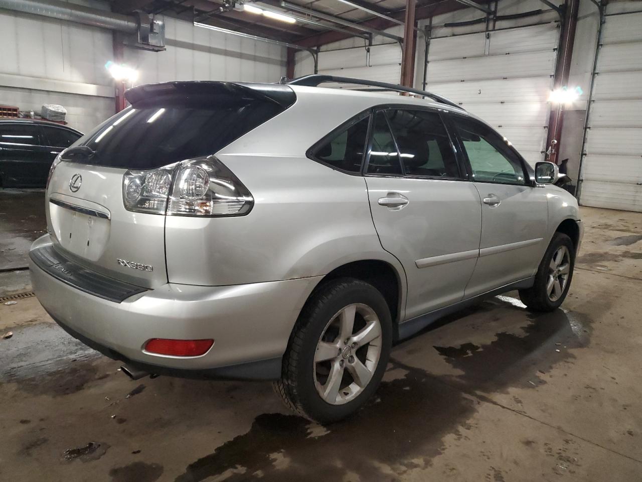 2004 Lexus RX - Image 3