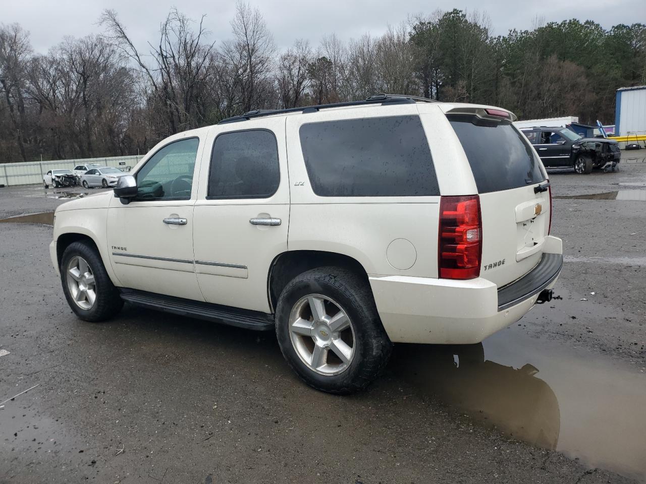 2014 Chevrolet Tahoe - Image 2