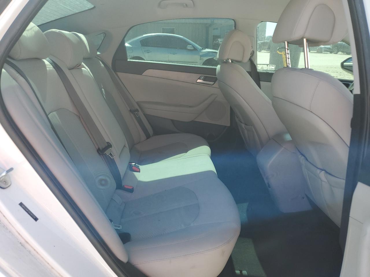 2016 Hyundai Sonata - Image 10