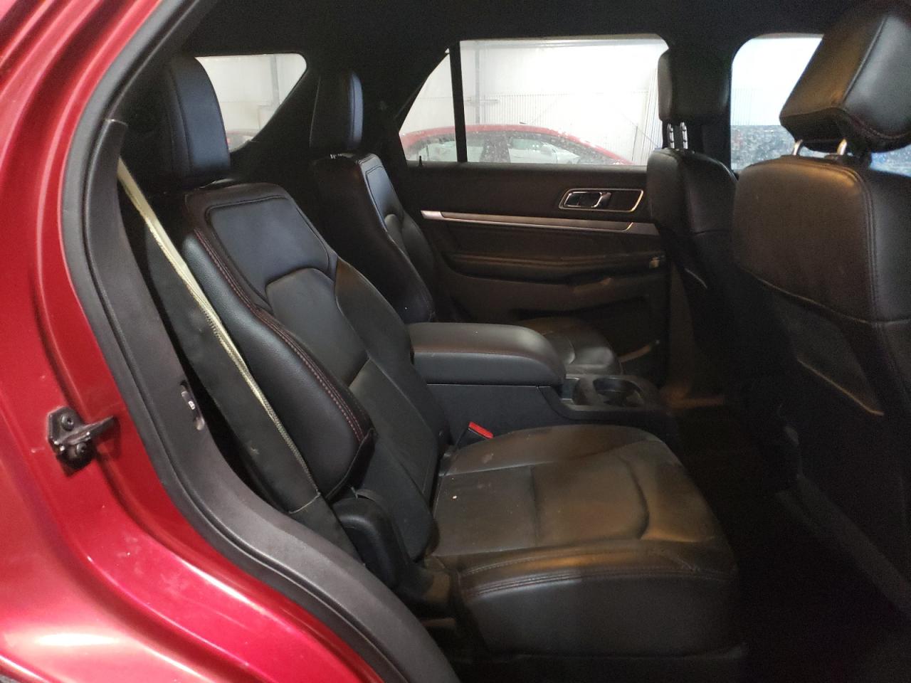 2016 Ford Explorer - Image 11