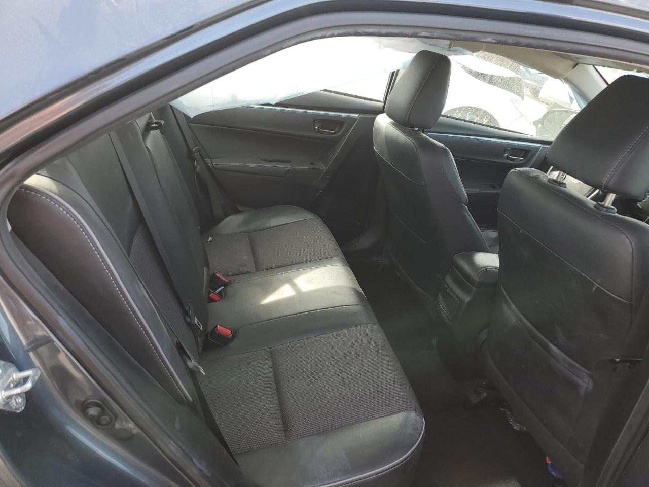 2015 Toyota Corolla - Image 11