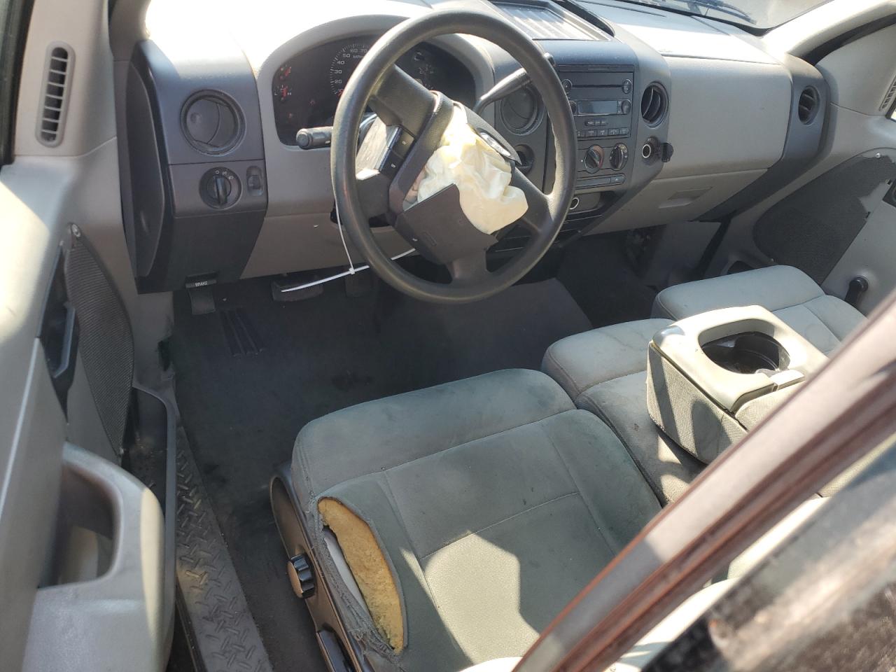 2004 Ford F-150 - Image 8