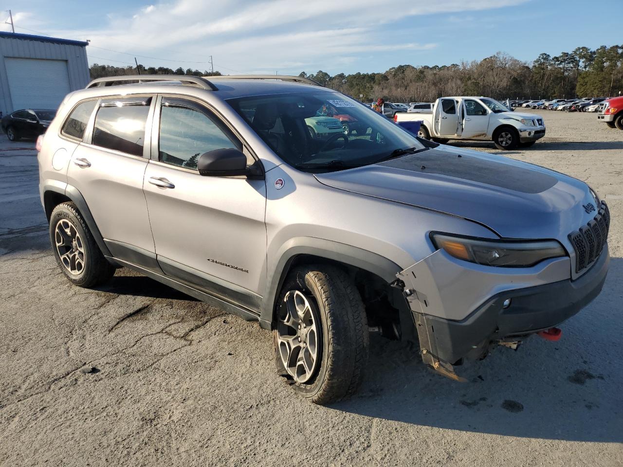 2020 Jeep Cherokee - Image 4