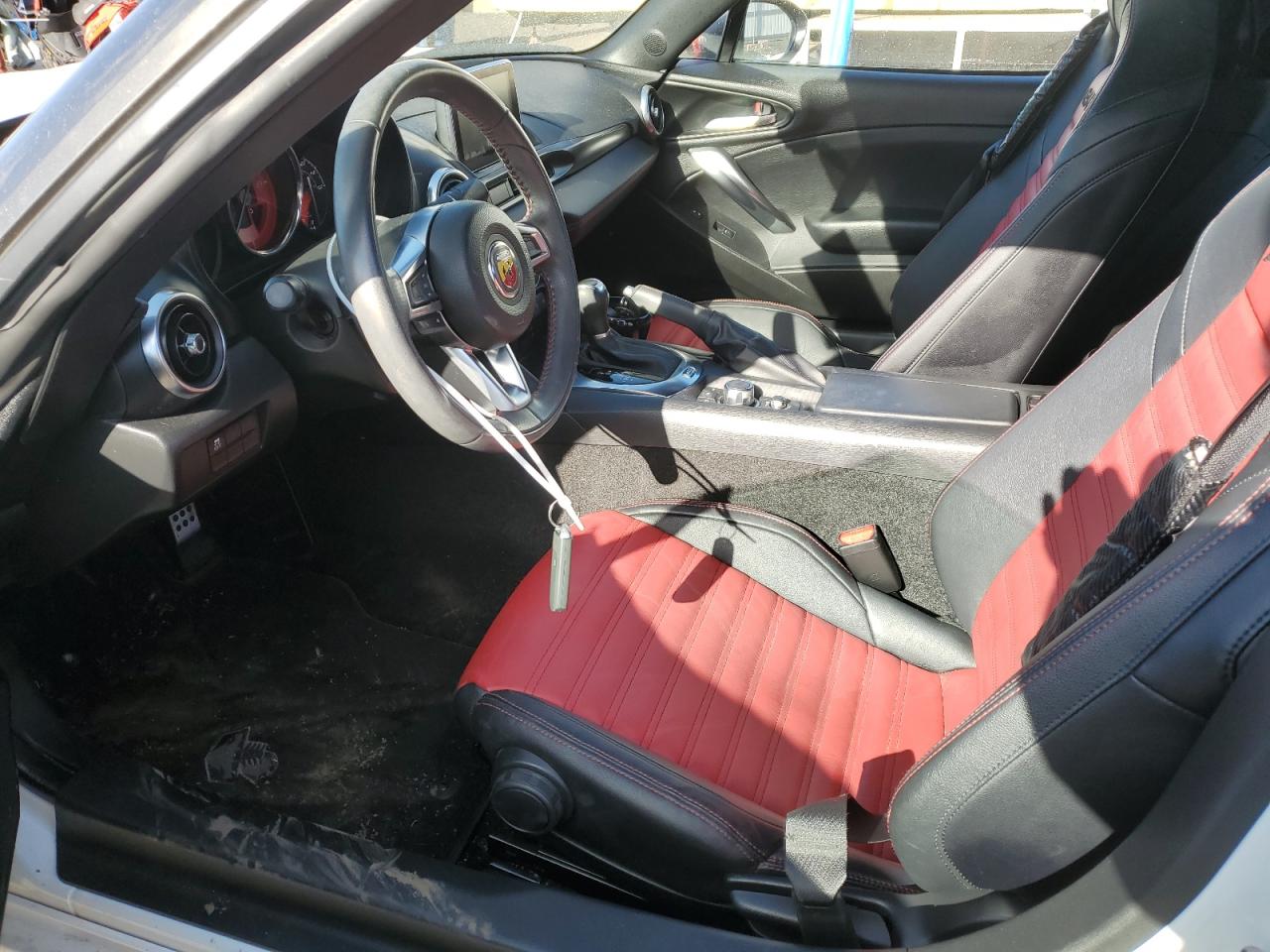 2019 Fiat 124 Spider - Image 7