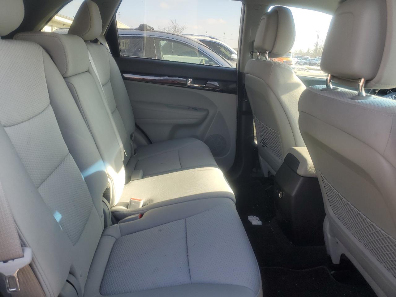 2011 Kia Sorento - Image 11
