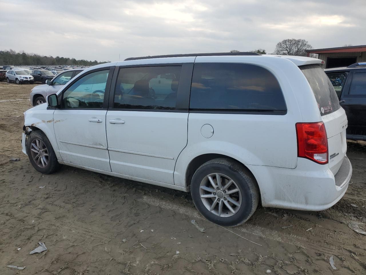 2014 Dodge Caravan - Image 2