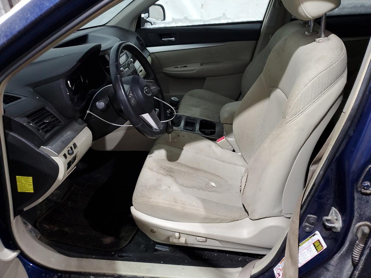 2010 Subaru Outback - Image 7