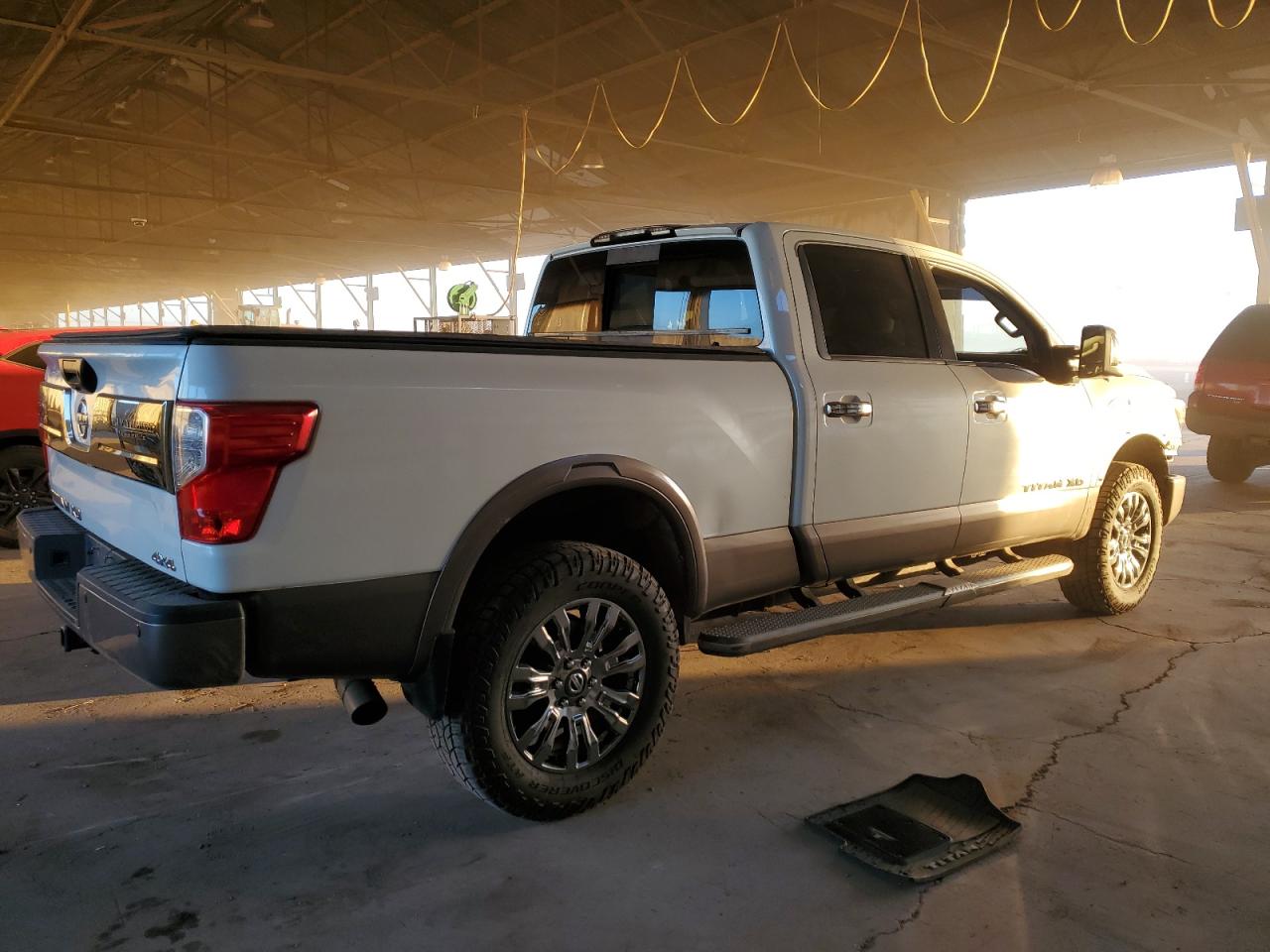 VIN 1N6BA1F42GN512715 2016 NISSAN TITAN no.3