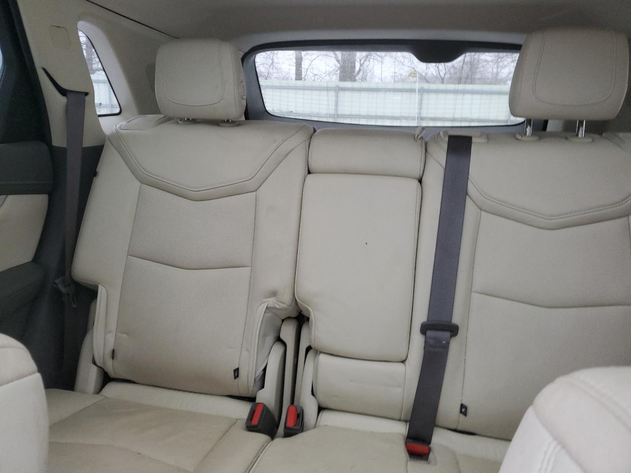 2019 Cadillac XT5 - Image 10