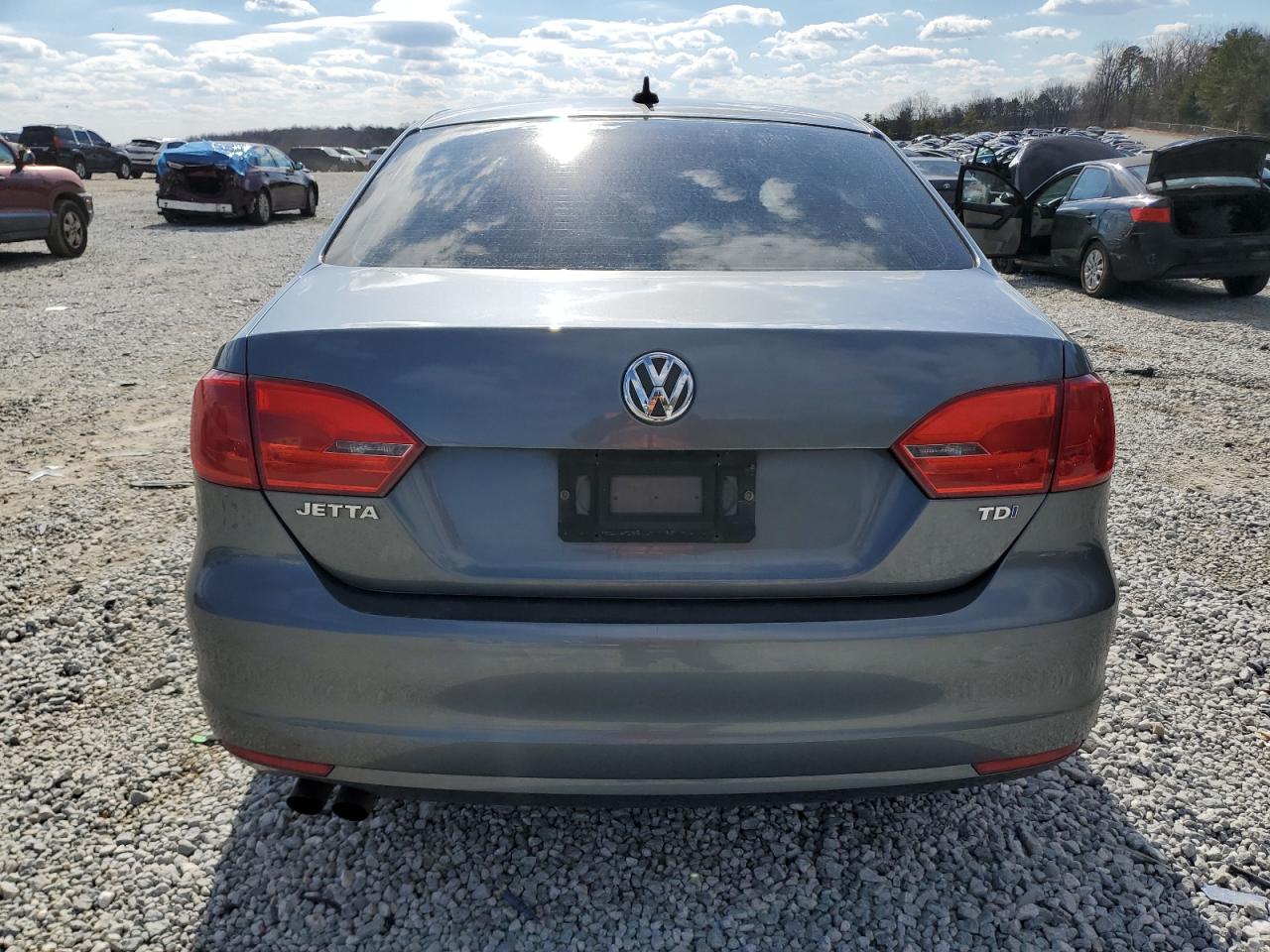 2014 Volkswagen Jetta - Image 6