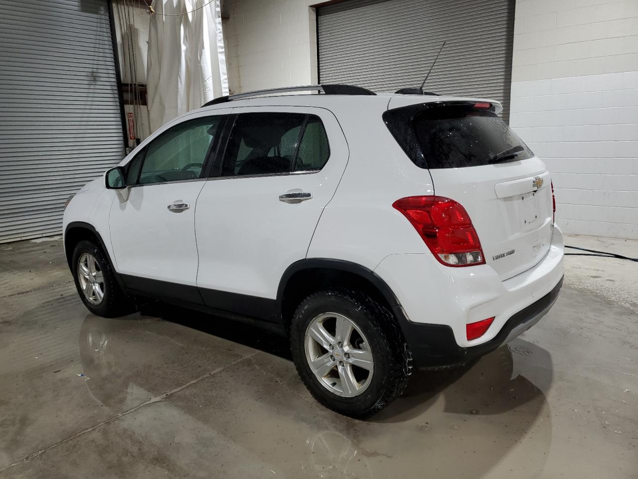 VIN KL7CJPSB0JB712397 2018 CHEVROLET TRAX no.2