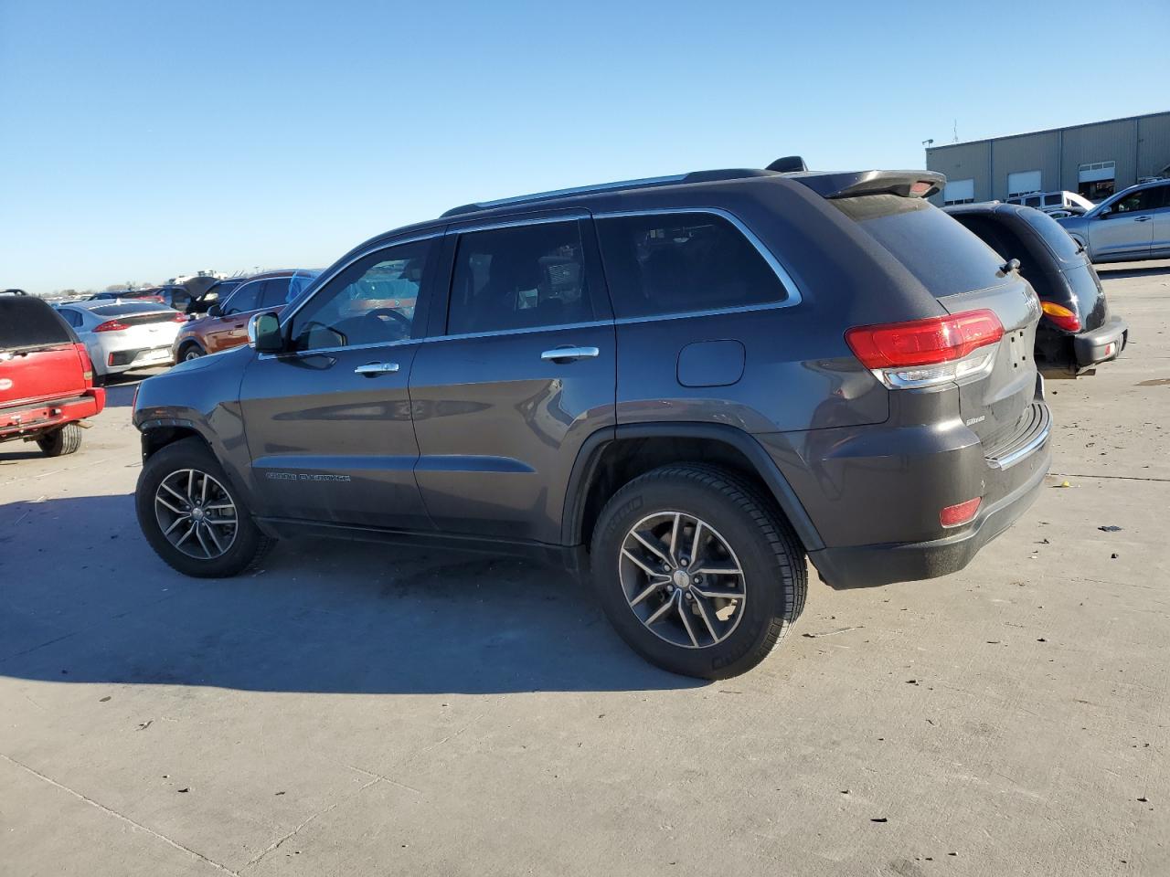 2017 Jeep Grand Cherokee - Image 2