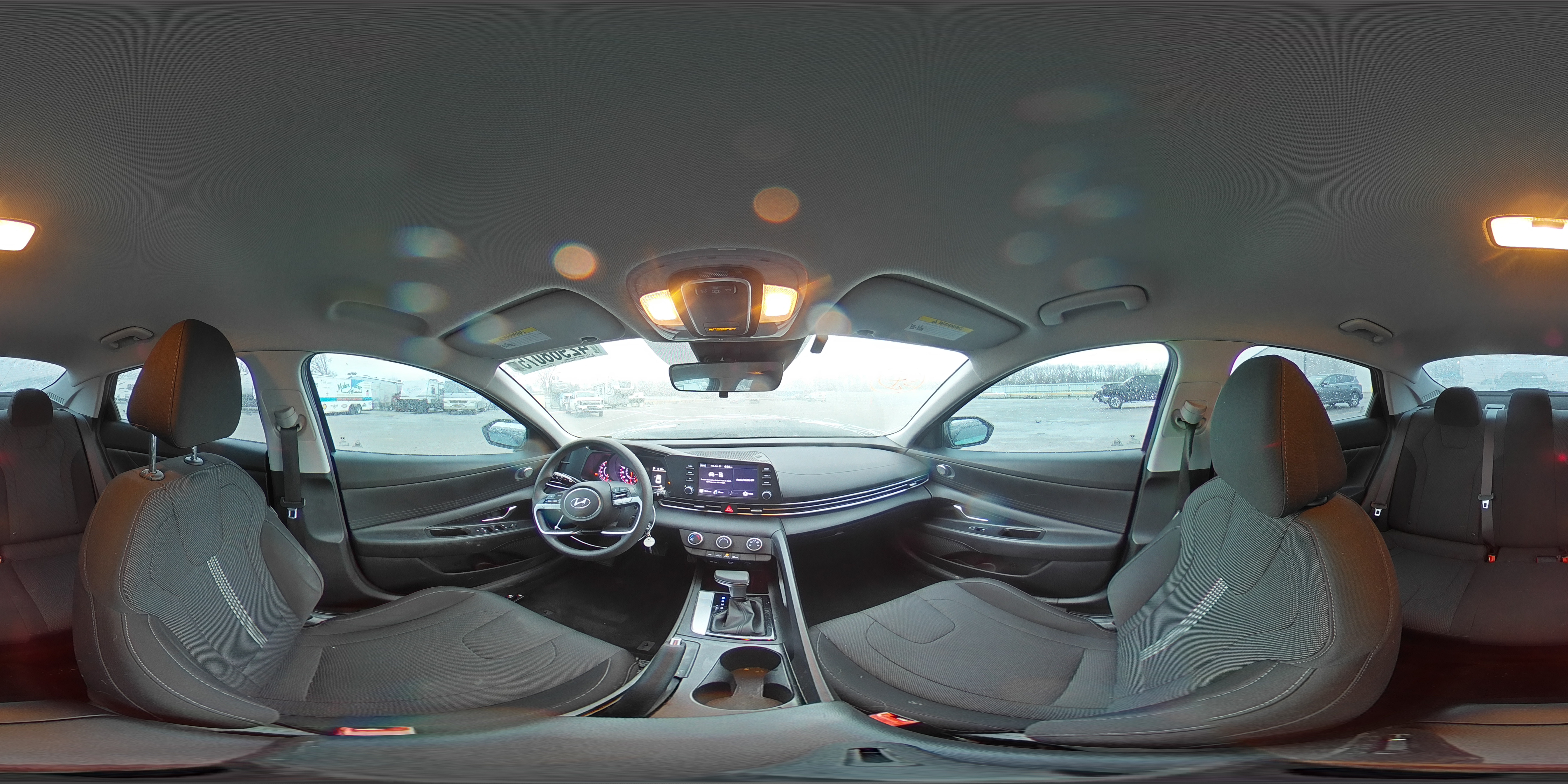 2021 Hyundai Elantra - Image 11